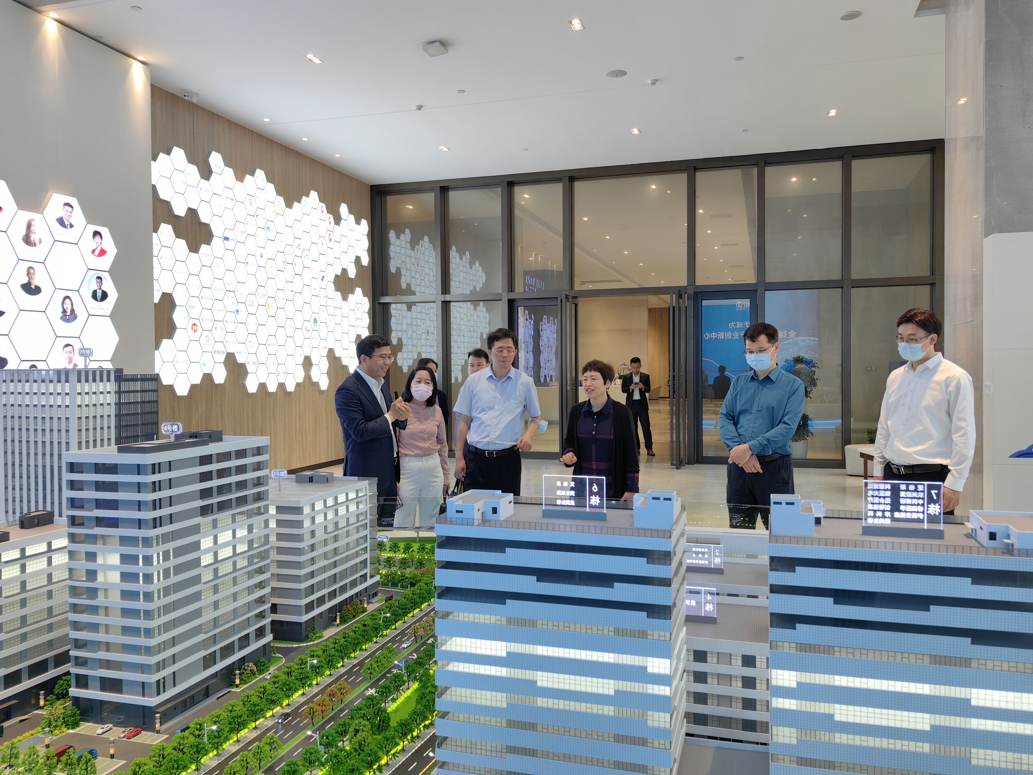 广州市卫生健康委员会一行莅临广东医谷•南沙生命科学园（一园）考察调研